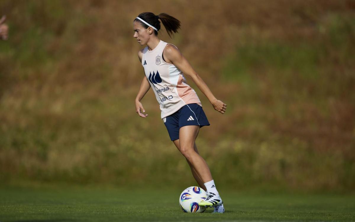 Aitana es perdrà l’inici de l’Eurocopa per meningitis vírica Aitana es perdrà l’inici de l’Eurocopa per meningitis vírica