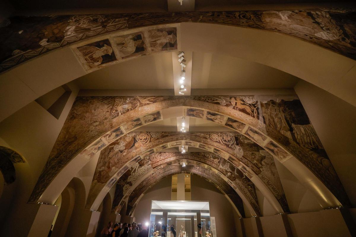Detalle de las pinturas murales del Monasterio de Sijena expuestas en el Museo Nacional de Catalula (MNAC)