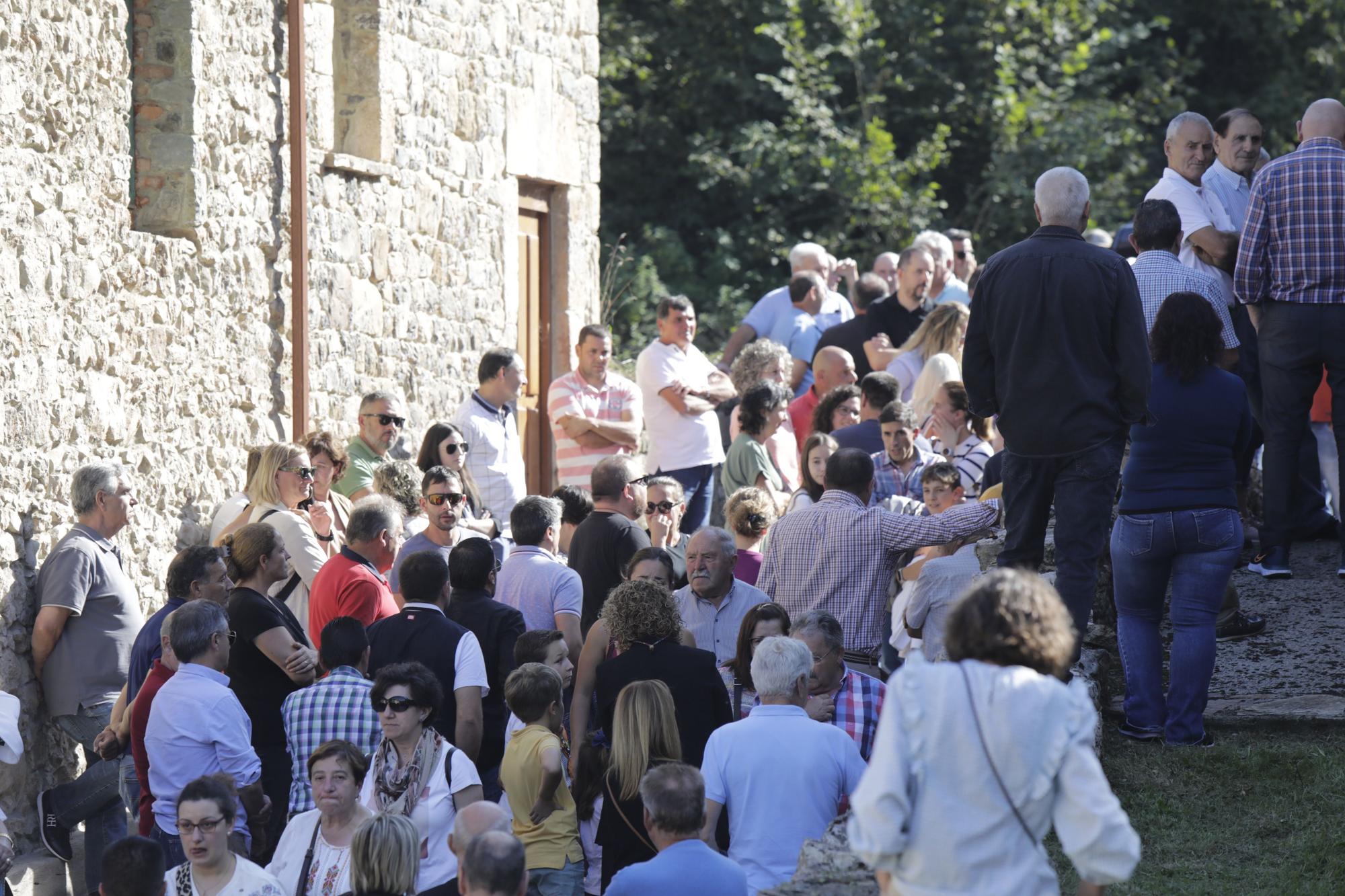 En imágenes: funeral por Juanjo Fernández, fallecido tras chocar con un "kamikaze"