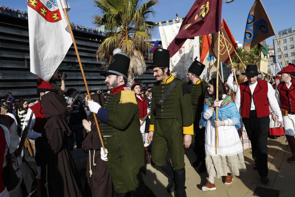 La representación de la Reconquista de Vigo vuelve a abarrotar las calles del Casco Vello de miles de vigueses