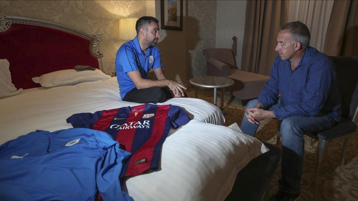 Xavi Hernández analizó la actualidad azulgrana con el subdirector de Sport en su habitación