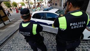 La Policía Local en Alcoy, en imagen de archivo.