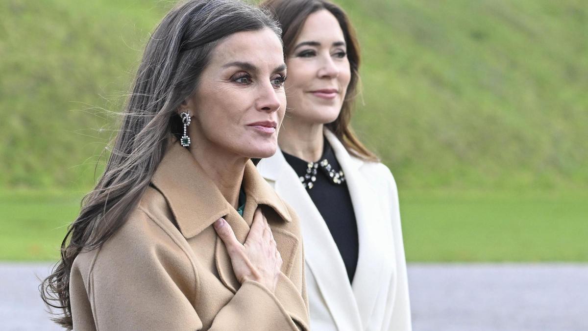 7 abrigos camel de Zara, Mango o Pull &amp; Bear para seguir el estilo de la reina Letizia