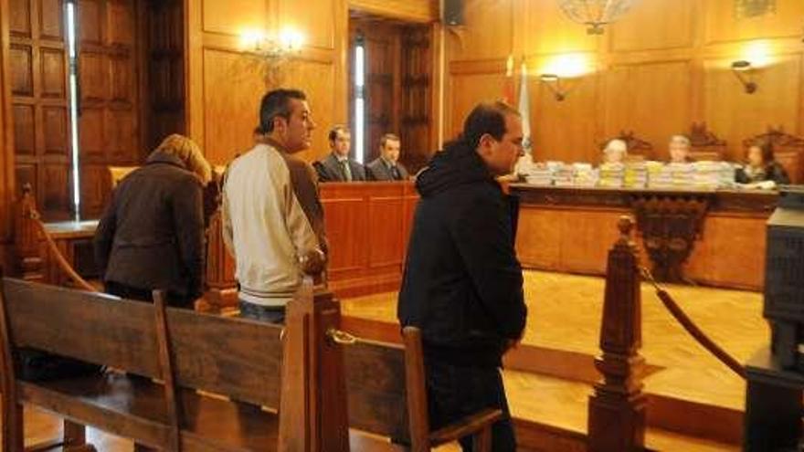 Los acusados, en la primera sesión, que fue aplazada.  // Gustavo Santos