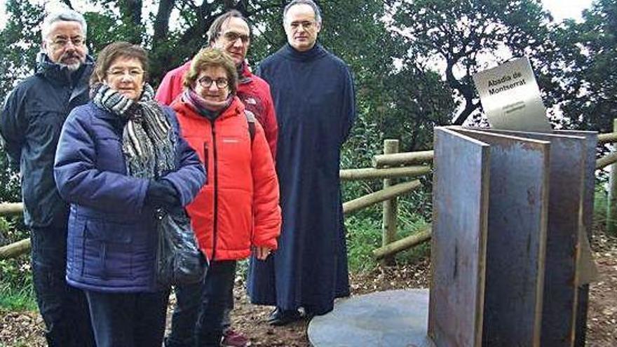 L&#039;escultura de la ruta de la llengua que s&#039;ha instal·at al camí dels Degotalls, a Montserrat