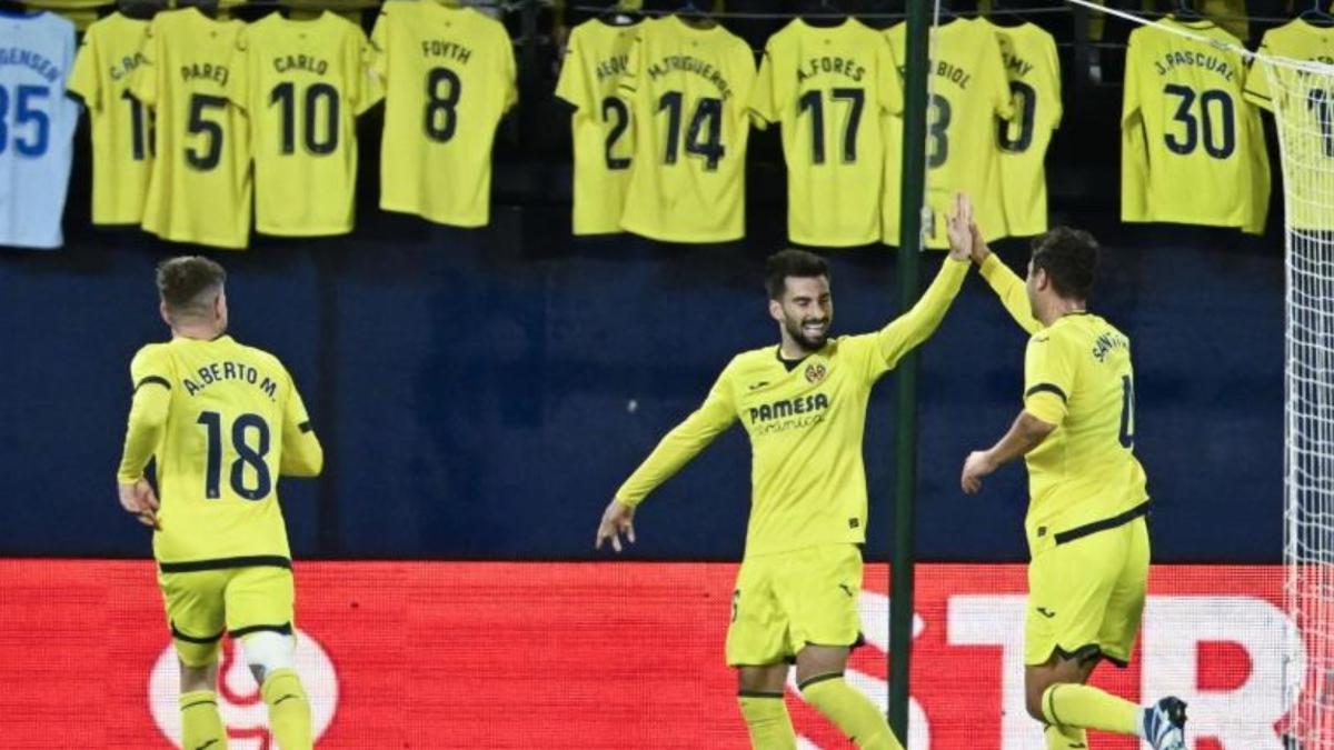 El Villareal celebra su primer gol contra el Panathinaikos