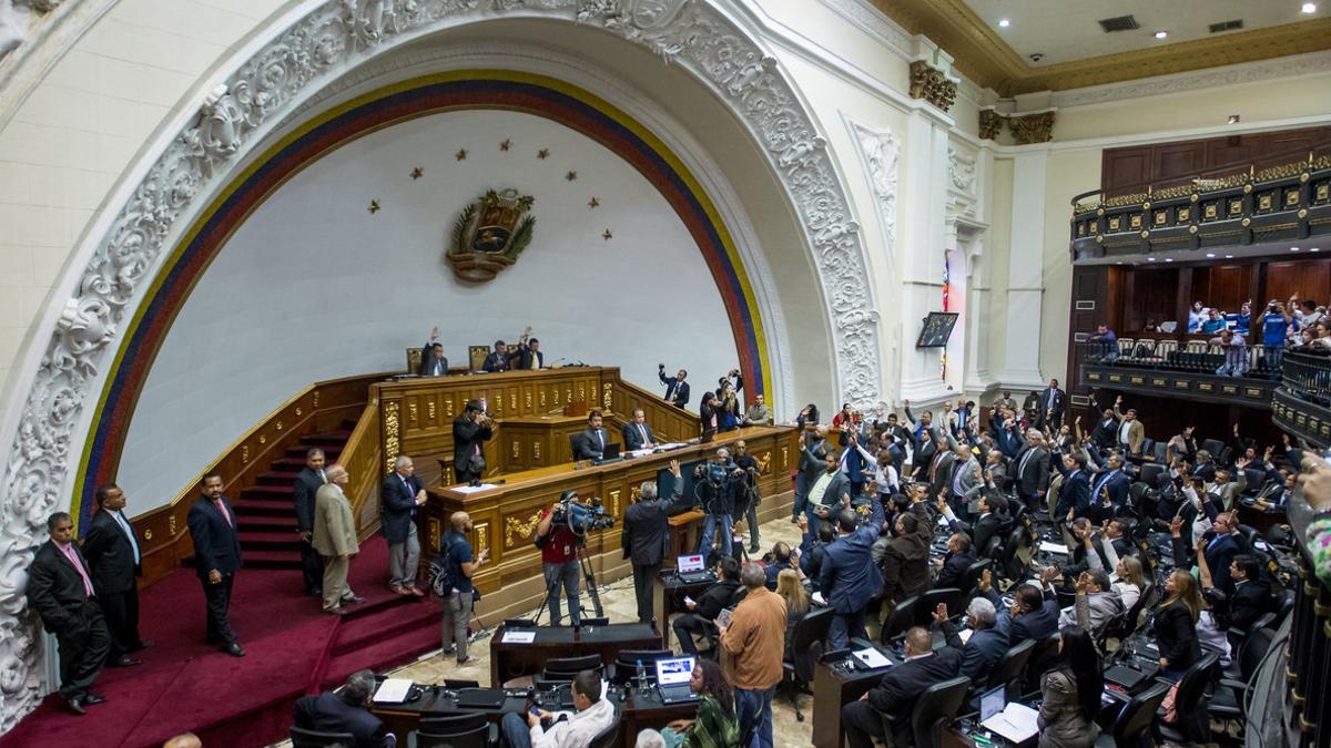 Vista general de la sesión de la Asamblea Nacional de Venezuela, que ha rechazado el estado de excepción decretado por Maduro.