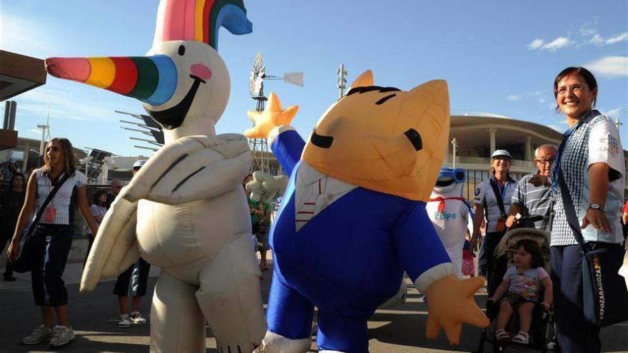 &quot;Curro&quot;, la mascota de la Expo 92 apadrina la apertura del parque Isla Mágica