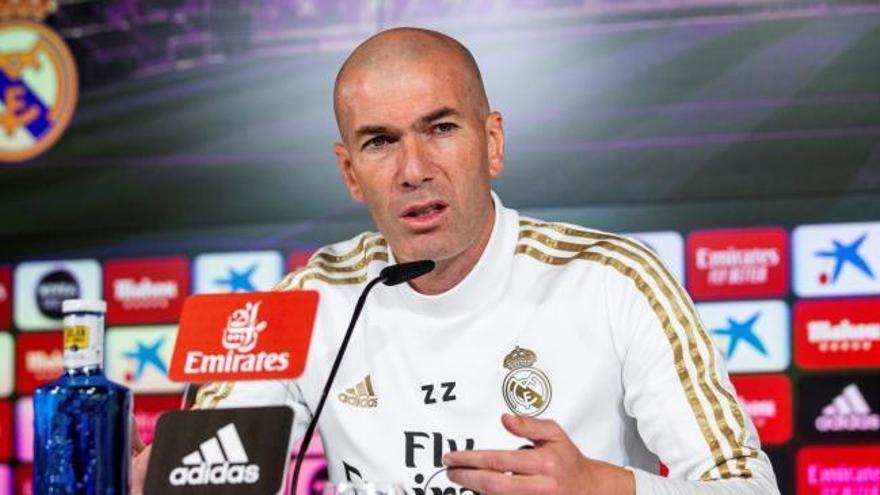 Zinedine Zidane: "La gente lo que quiere ver es un partido de fútbol y nada más"