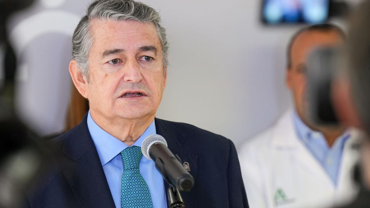 El consejero de Sanidad, Presidencia y Emergencias, Antonio Sanz.