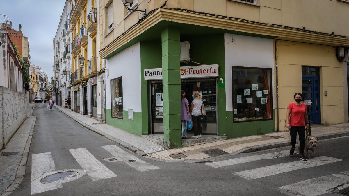 Calle José de Gabriel Estenoz, entre Santo Domingo y la plaza López de Ayala.