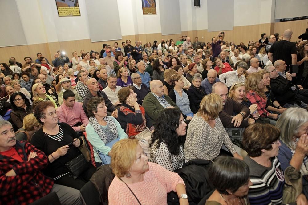 Juan Carlos Monedero y los diputados de Podemos Rafael Mayoral y Sofía Castañón, en Gijón