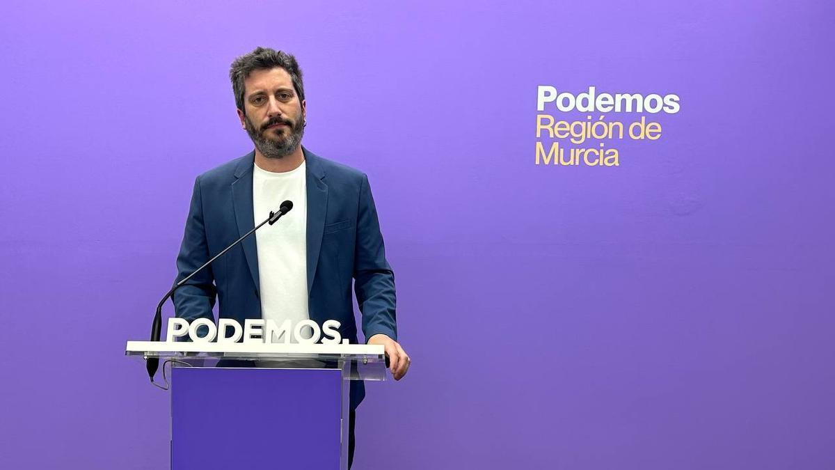 El diputado de Podemos Víctor Egío.