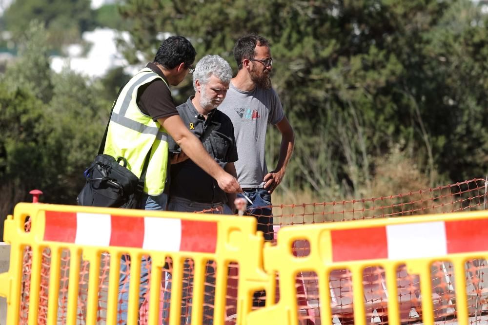 La sustitución de 500 metros de tubería del colector colapsa varias calles de la zona