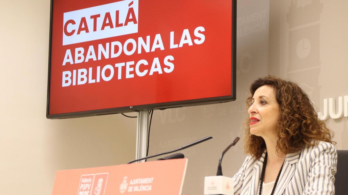 Maite Ibáñez ha criticado la falta de personal en las bibliotecas de la ciudad.