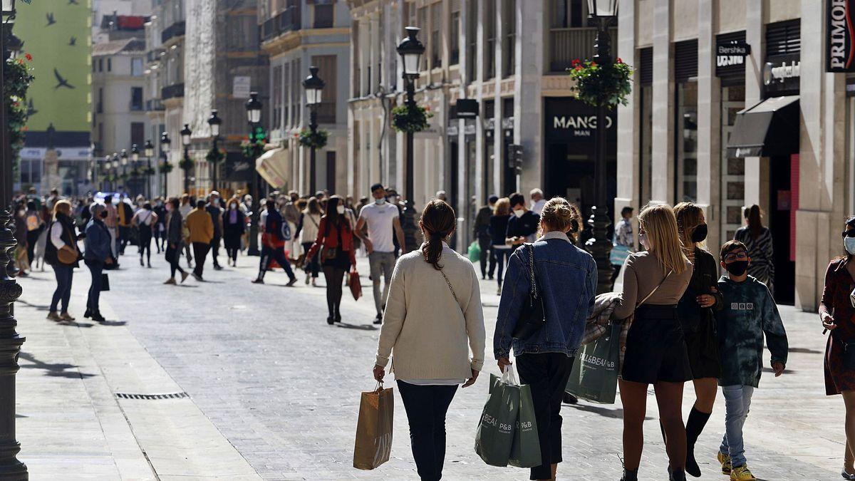 ¿Qué días y a qué hora abren las tiendas en Málaga este puente?