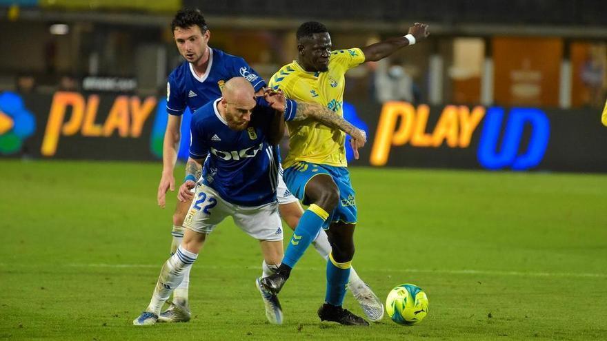 Mfulu y la petición de la afición del Sporting de dejarse ganar: &quot;No es extraño, el Oviedo es su rival histórico&quot;