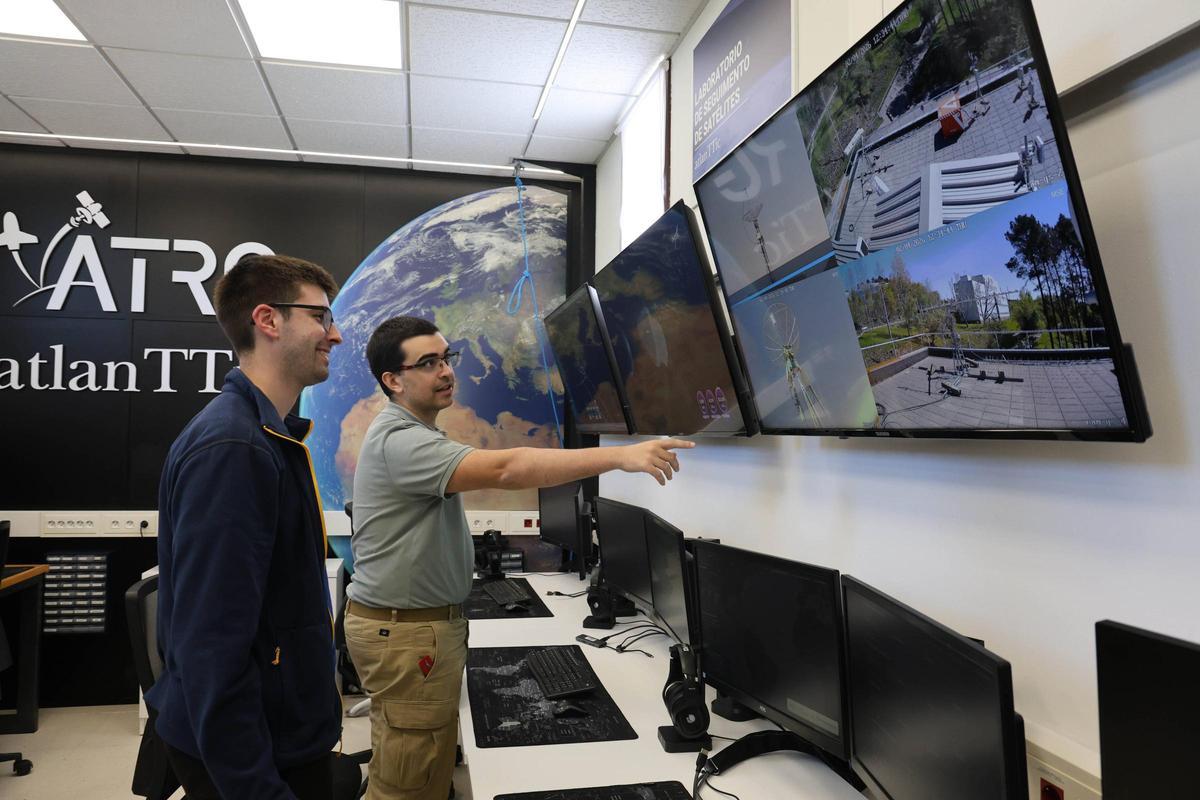 Estación Terrena de la UVigo, desde donde siguen la misión Artemis