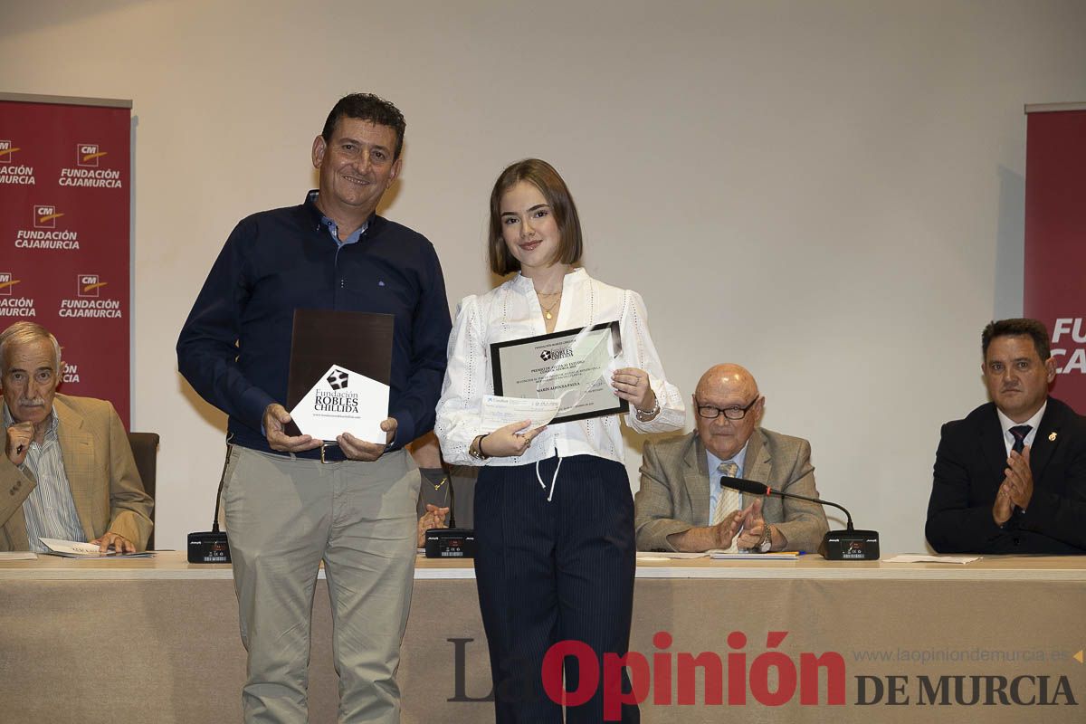 Entrega de los premios de la Fundación Robles Chillida a estudiantes caravaqueños