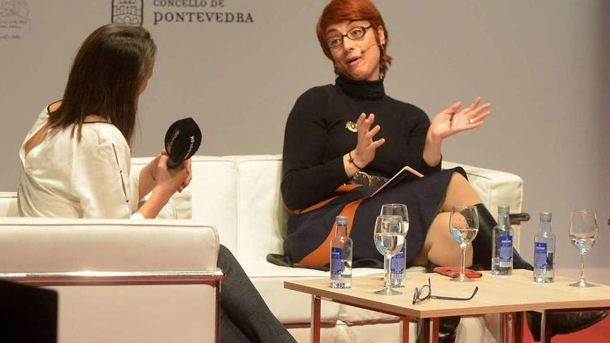 Celia Blanco, ayer en su intervención en las jornadas en Pontevedra. // Gustavo Santos