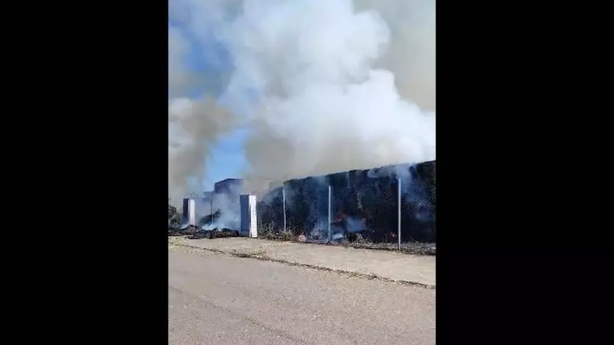 Vídeo | Incendio en la cooperativa de Ontinar de Salz