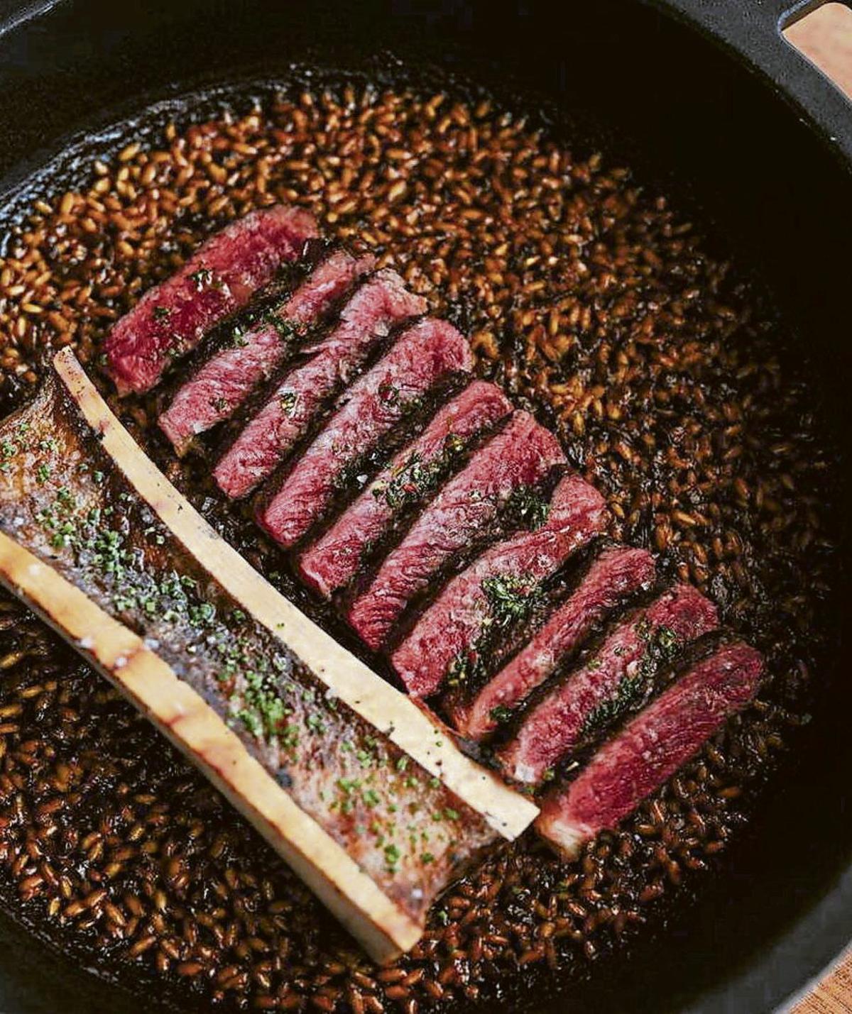 The restaurant’s signature specialities remain at the heart of its gastronomic proposal.