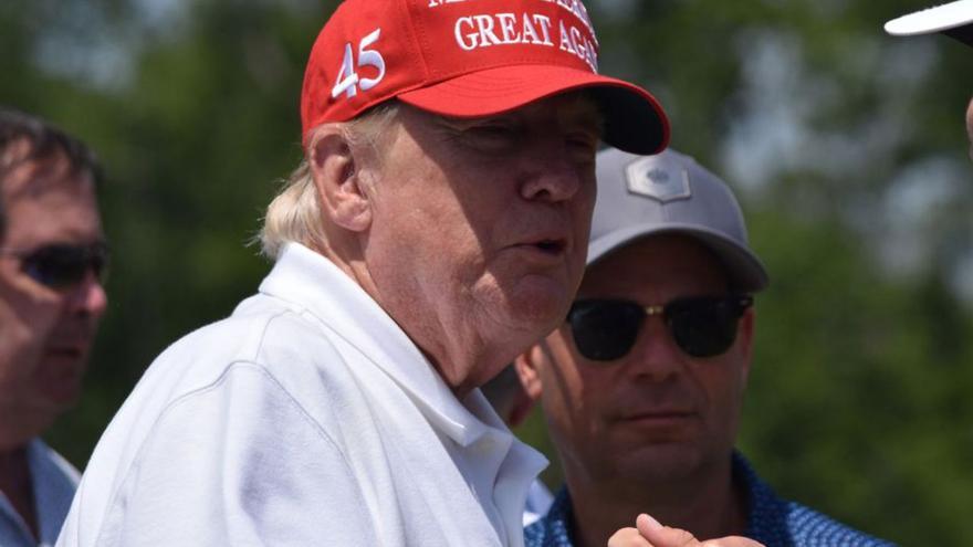 Trump, en un torneig de golf ahir a Washington. | EUROPA PRESS