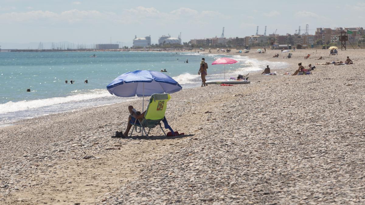 Vista de la playa de Corinto, este verano.