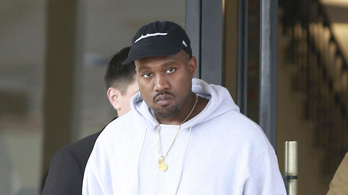 Kanye West no sonriendo en absoluto