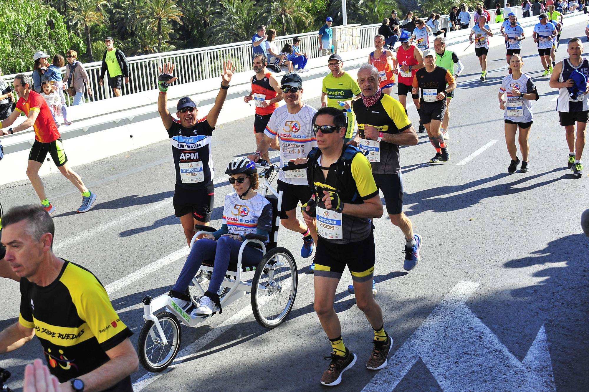 Un Medio Maratón de Elche marcado por el calor