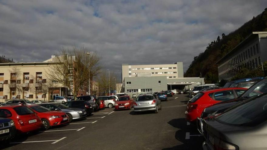 El hospital comarcal mejora su oferta de estacionamiento