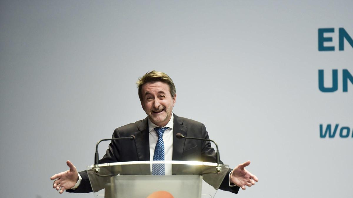 Repsol presume de inversiones en refino en contra de las "señales" de Europa en plena crisis del queroseno: "Espero que hayamos aprendido la lección"