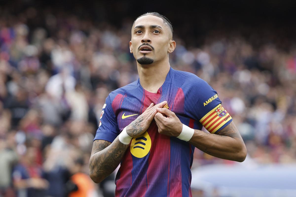 El delantero brasileño del Barça Raphinha festeja el 1-0 ante el Sevilla