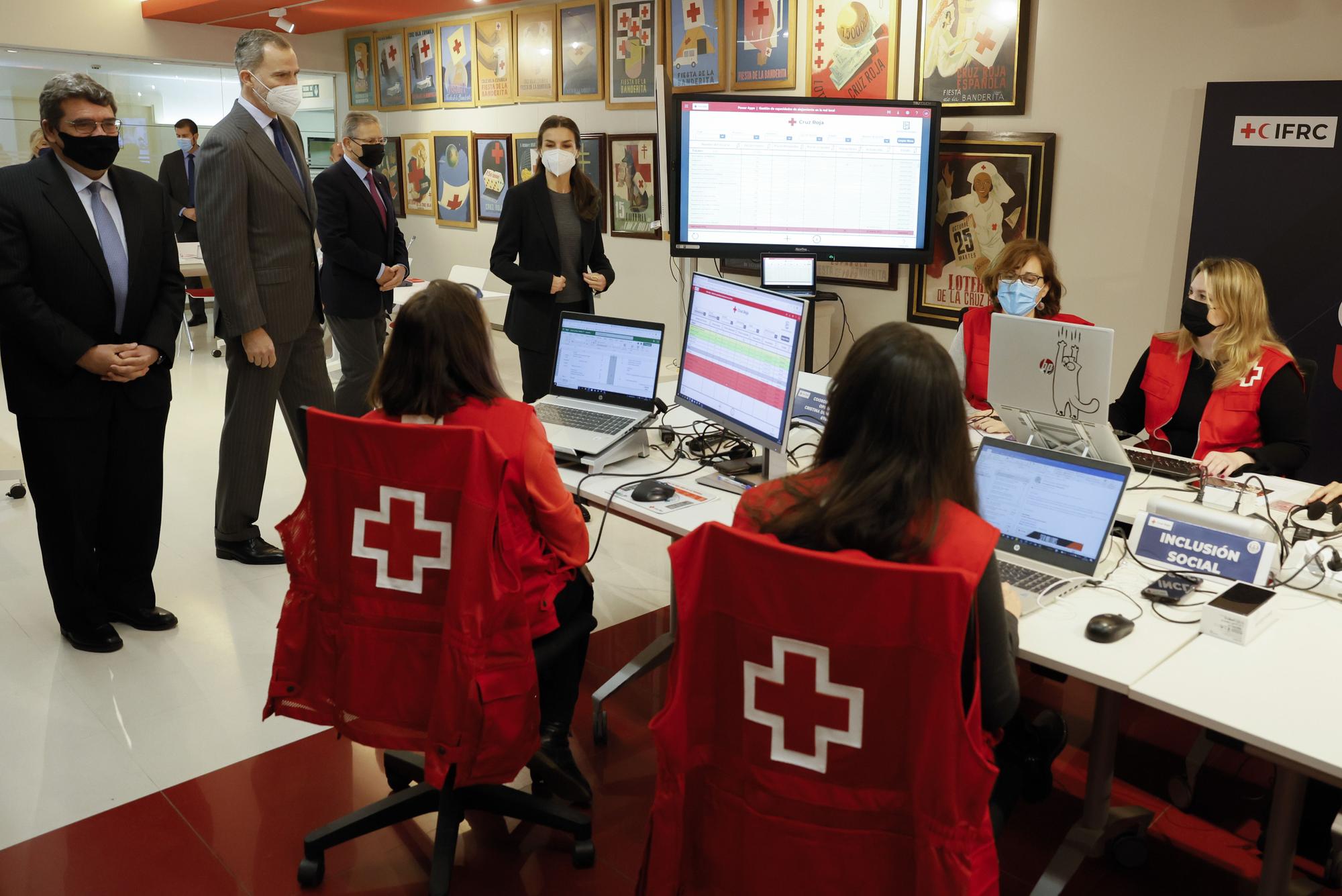 Cruz Roja teléfono prevención del suicidio