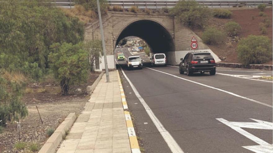 Túnel bajo la autopista del Sur (TF-1) en la carretera TF-61.