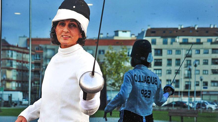 Araceli Bugallo recomienda la esgrima como deporte para grandes y pequeños.