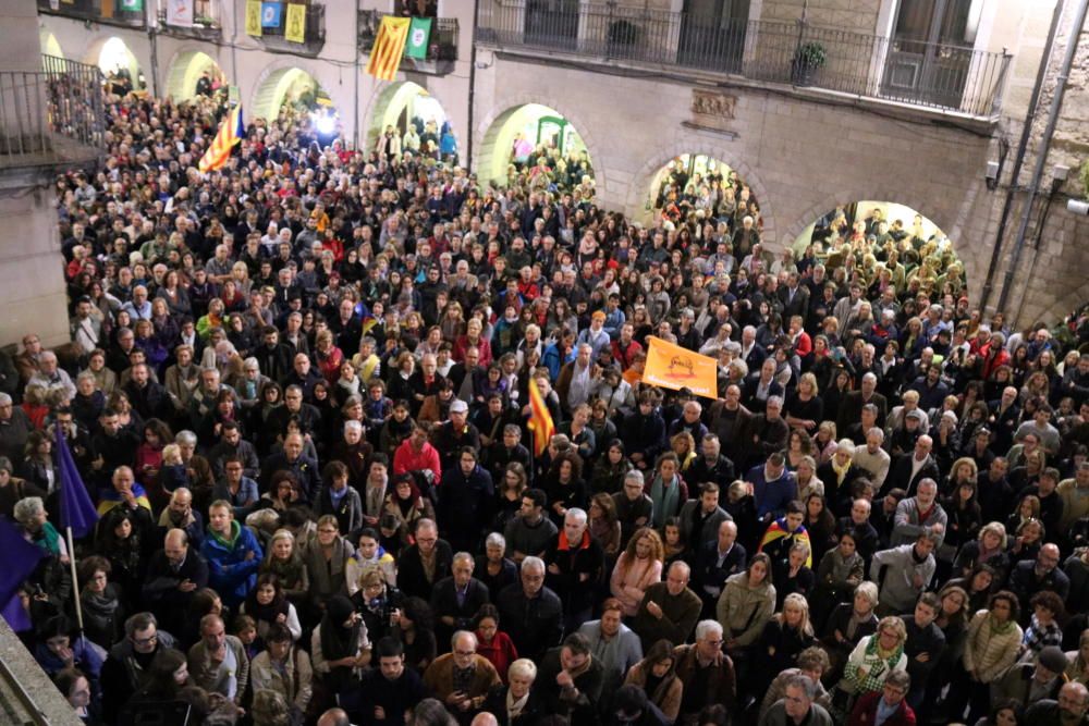 Concentració a la plaça del Vi