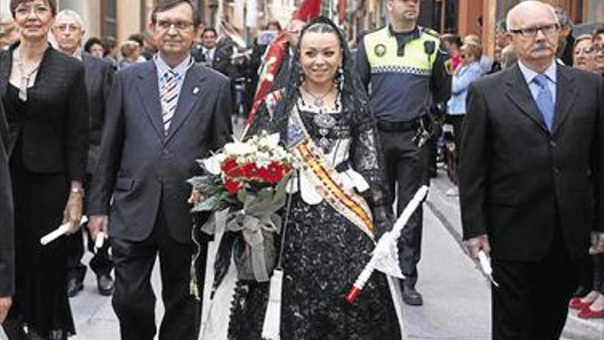 Almassora honra a su ‘moreneta’ con la procesión