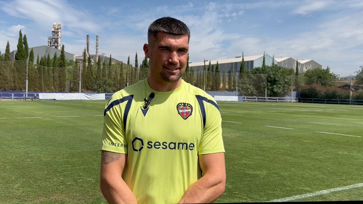 Matt Ryan, contento de regresar al Levante UD