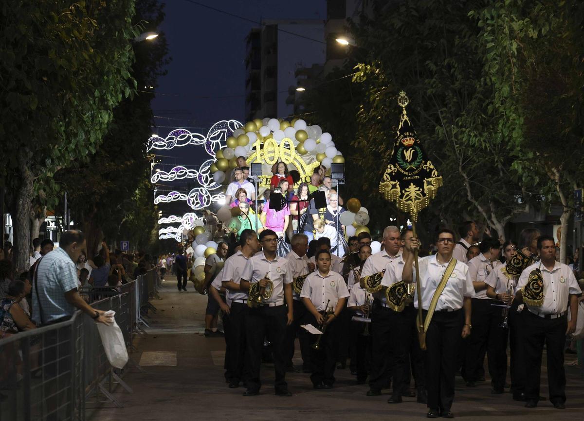 Por cien años más de carrozas en Sant Joan