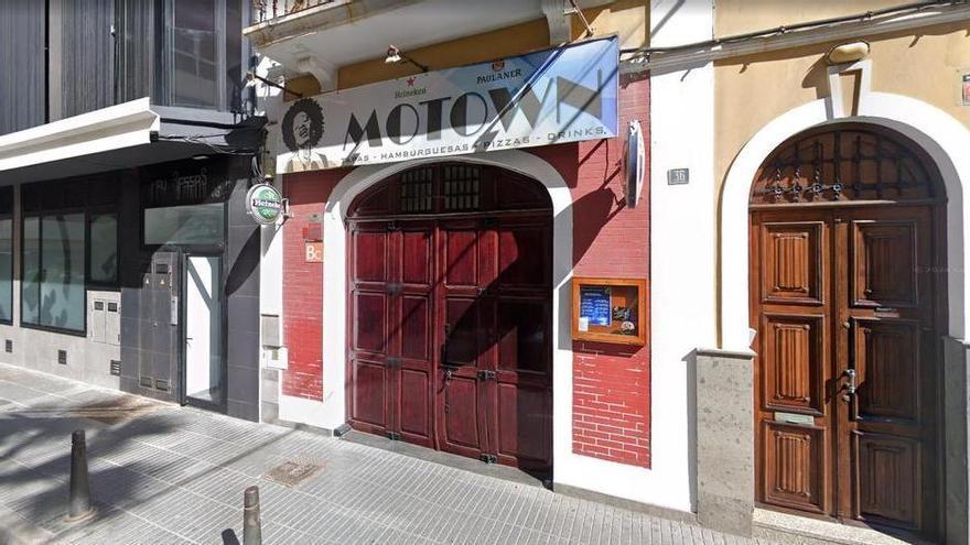 Apuñala a un hombre por echarle de un bar en Las Palmas de Gran Canaria: "Te vas a enterar de quién soy yo, te voy a matar"