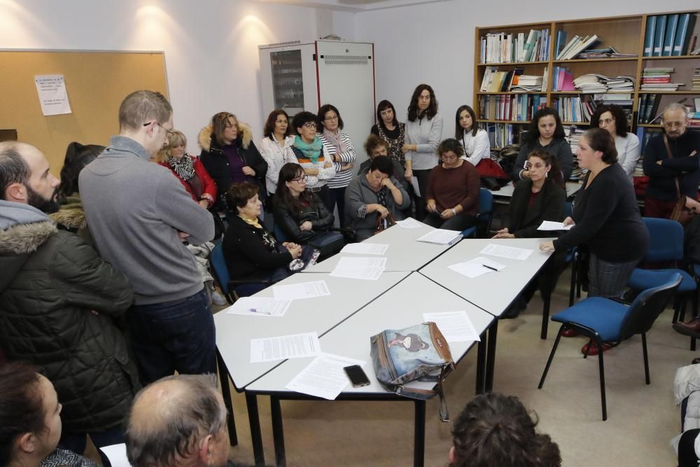 Los padres de Cangas, en pie de guerra por la falta de pediatras