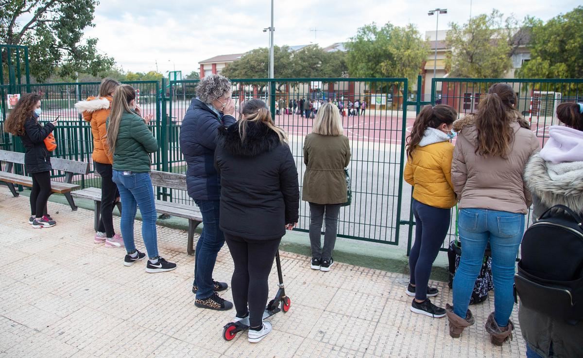 Arranca la vacunación de los niños de nueve a once años en colegios de Alicante