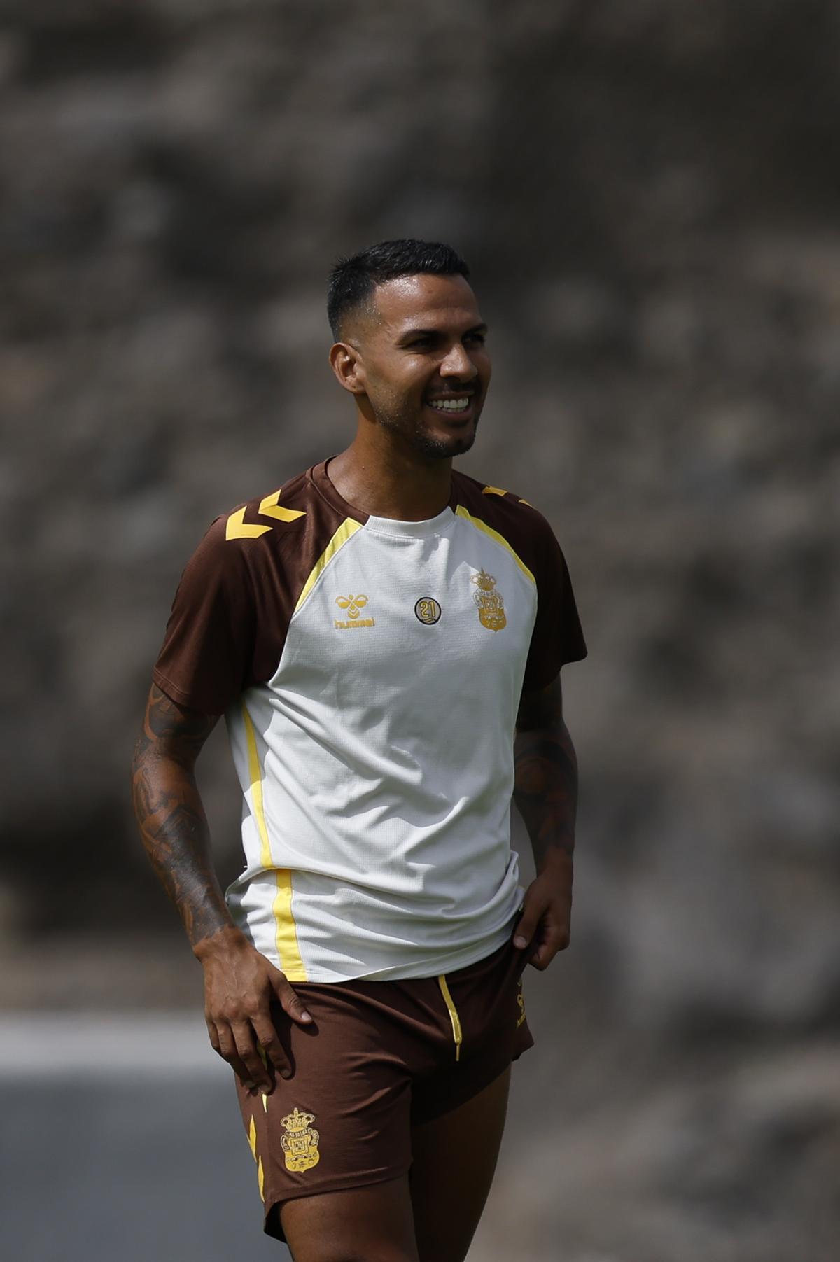 Jonathan Viera.