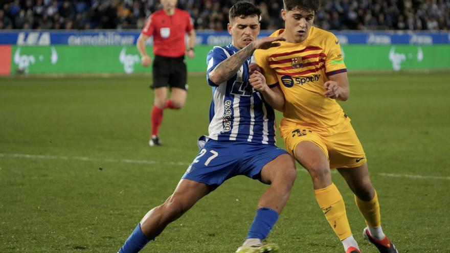 La gloria y el dolor de Vitor Roque marcan el triunfo del Barça ante el Alavés