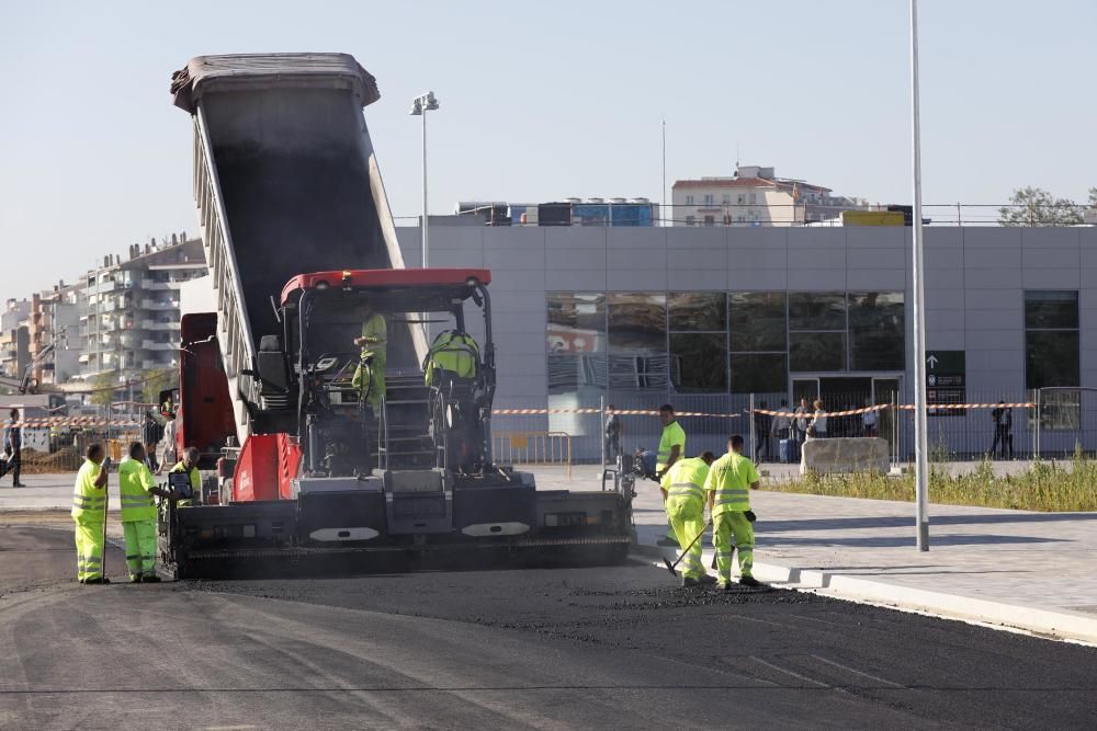 Obres a les andanes de l'estació de Renfe i al parc Central