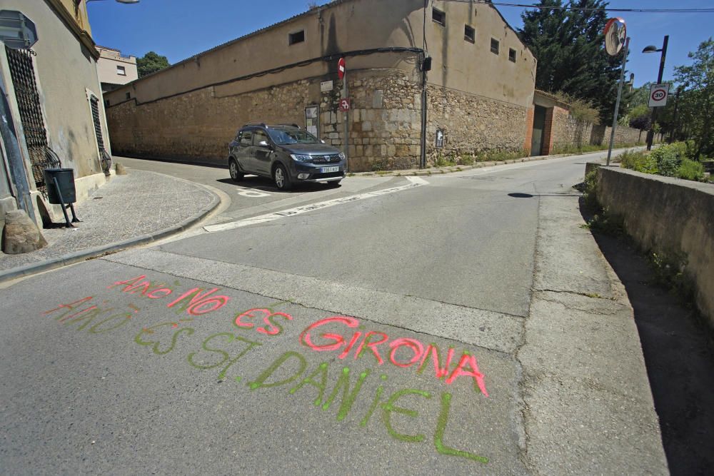 Pintades contra esportistes a Sant Daniel