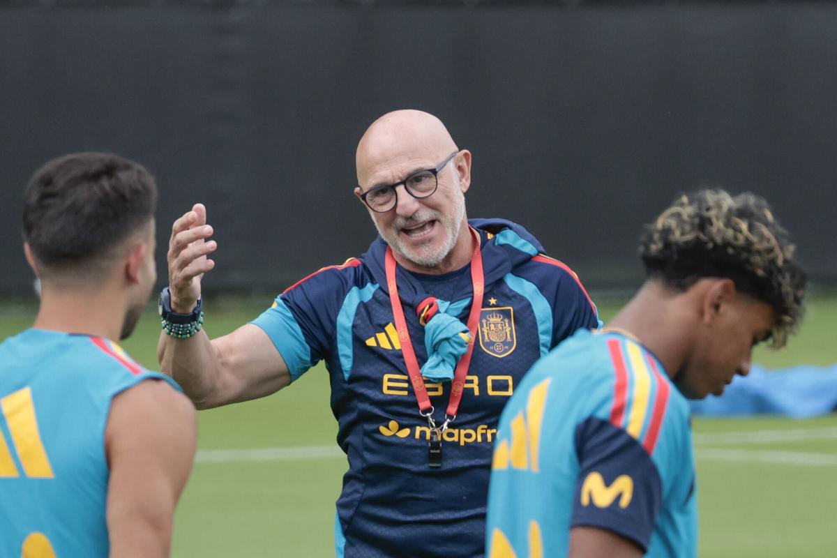 Luis de la Fuente, en un entrenamiento de España