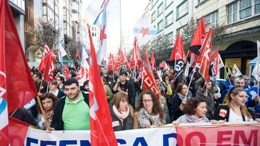 Protesta de personal de Atento en A Coruña el 27 de abril.