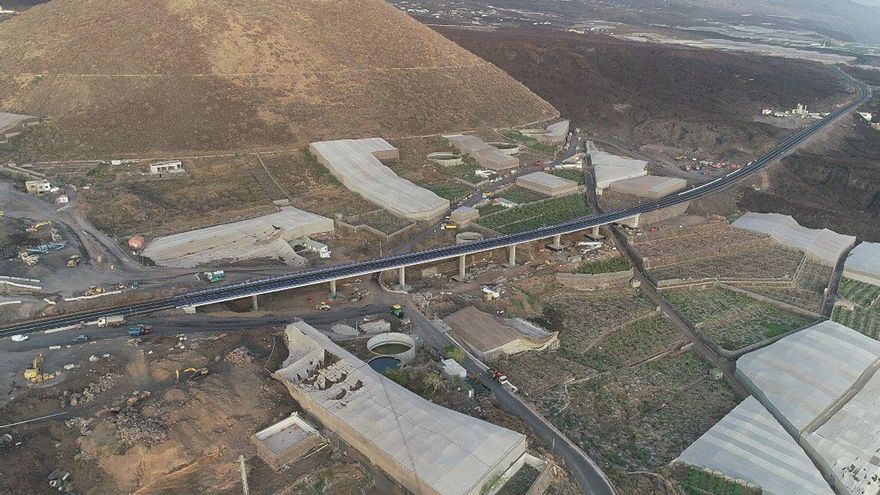 Canarias recibe una carretera &quot;única en el mundo&quot; para unir la costa del Valle de Aridane